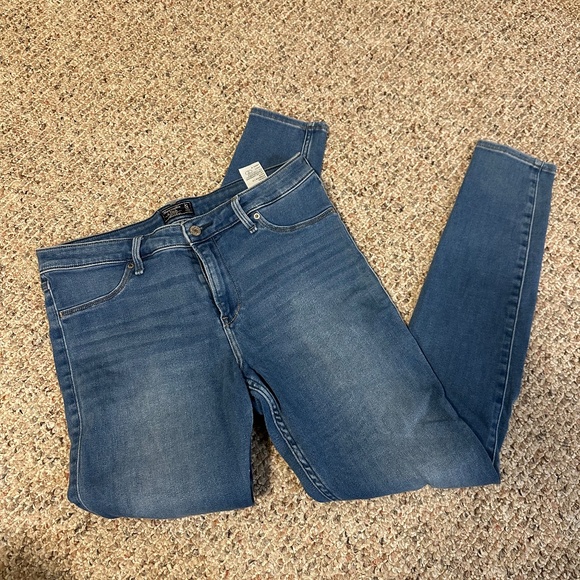Abercrombie and fitch mid rise jegging - Picture 4 of 4